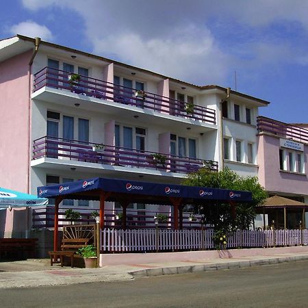 Hotel Strajica Lozenets ภายนอก รูปภาพ